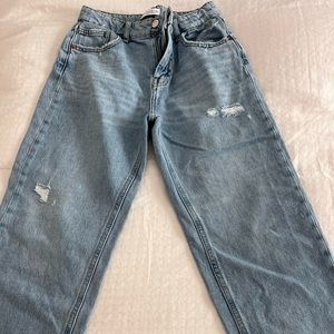 ZARA MOM FIT JEANS SIZE 0